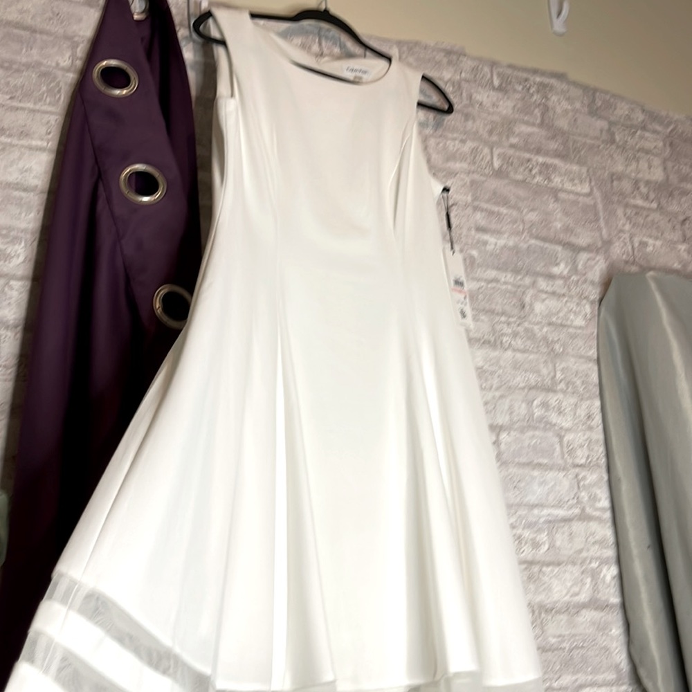 Calvin Klein white flattering A-line silhouette size 10 NWT